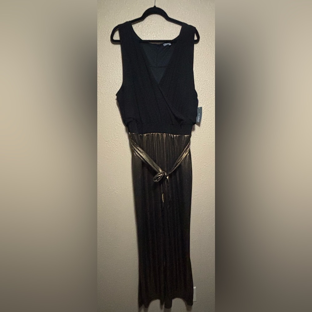 NY Collection Black and Gold Jumpsuit